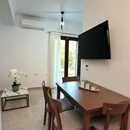 Appartement Asanis 1 *